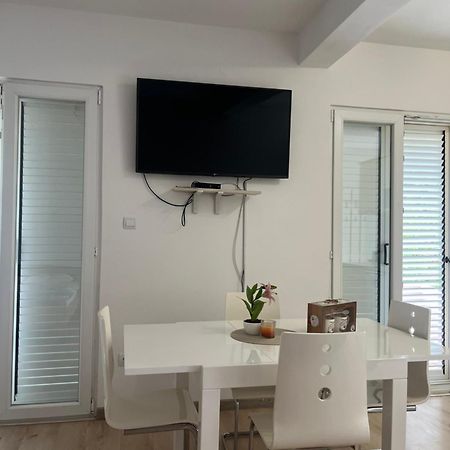 Apartman Iskra Apartman Bijela Kültér fotó