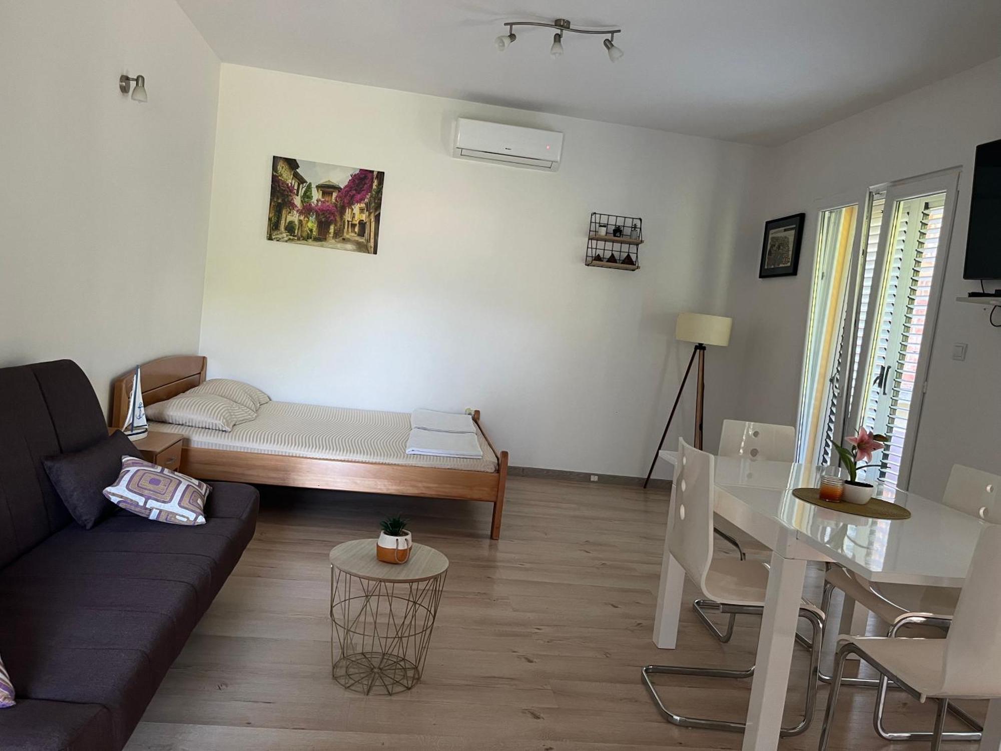 Apartman Iskra Apartman Bijela Kültér fotó