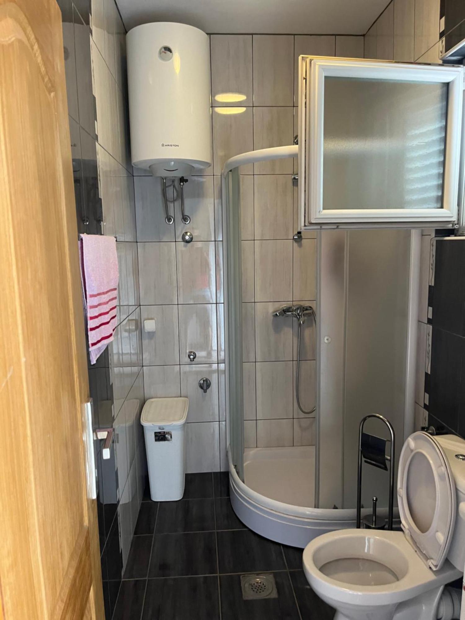 Apartman Iskra Apartman Bijela Kültér fotó