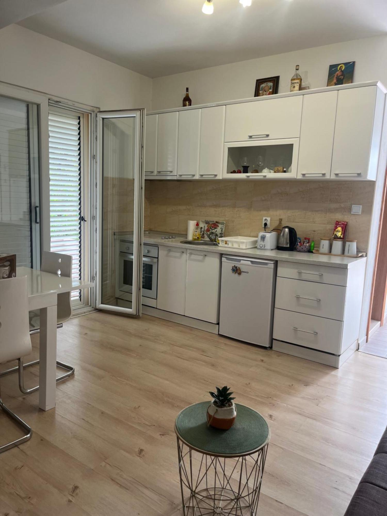 Apartman Iskra Apartman Bijela Kültér fotó
